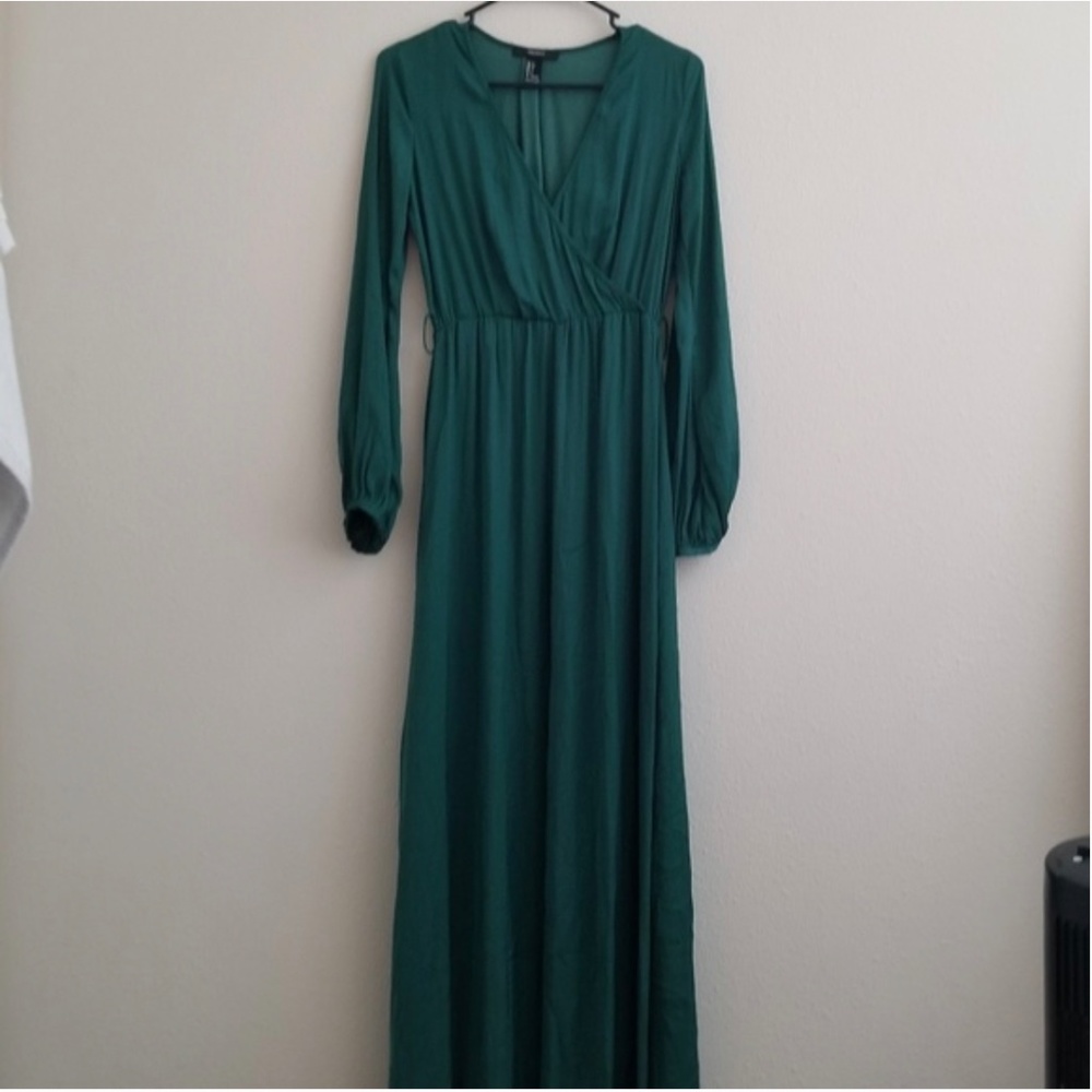 FOREVER 21 EMERALD GREEN MAXI DRESS SIZE S